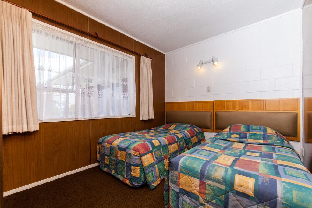 Sunset Lodge Motel Taupaki Cameră foto