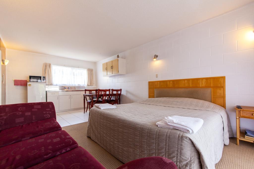 Sunset Lodge Motel Taupaki Cameră foto